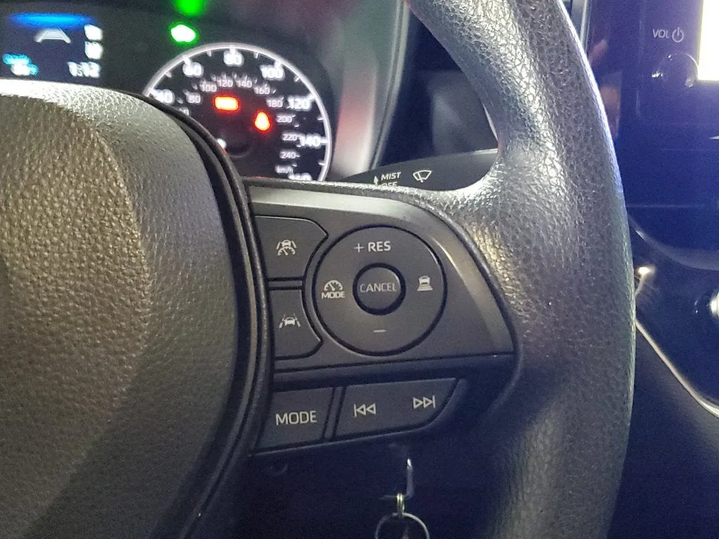 2024 Toyota Corolla Hybrid LE photo 21