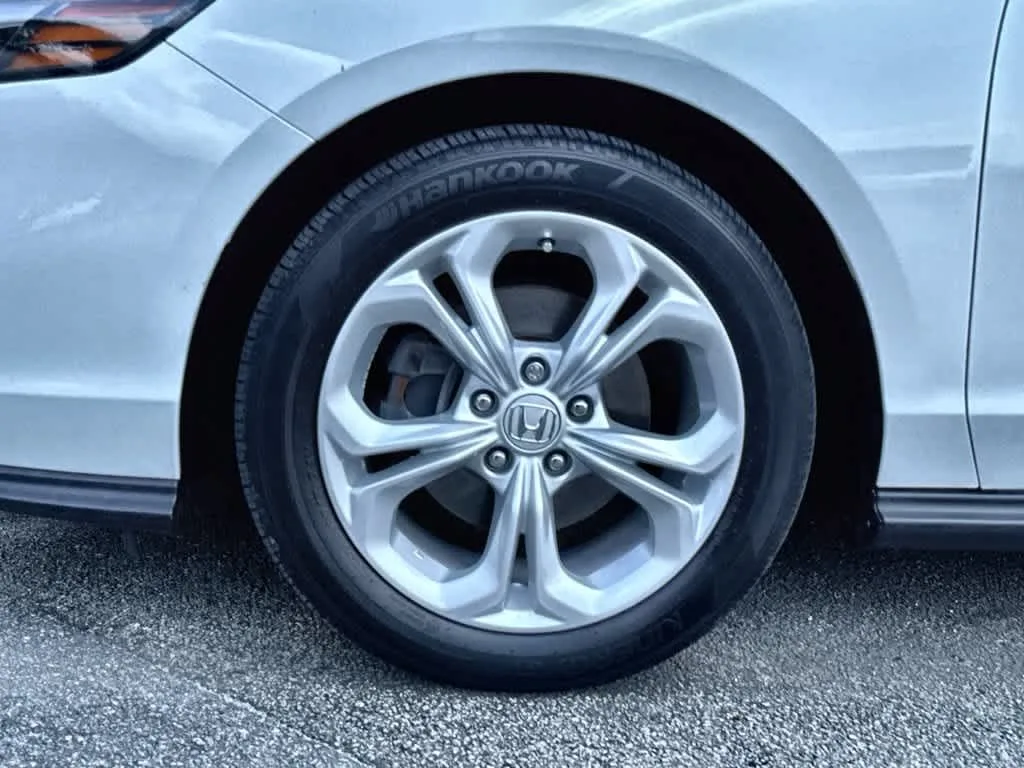 2024 Honda Accord LX photo 11