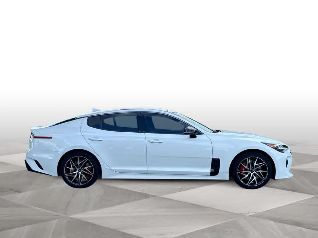 2023 Kia Stinger GT-Line photo 9