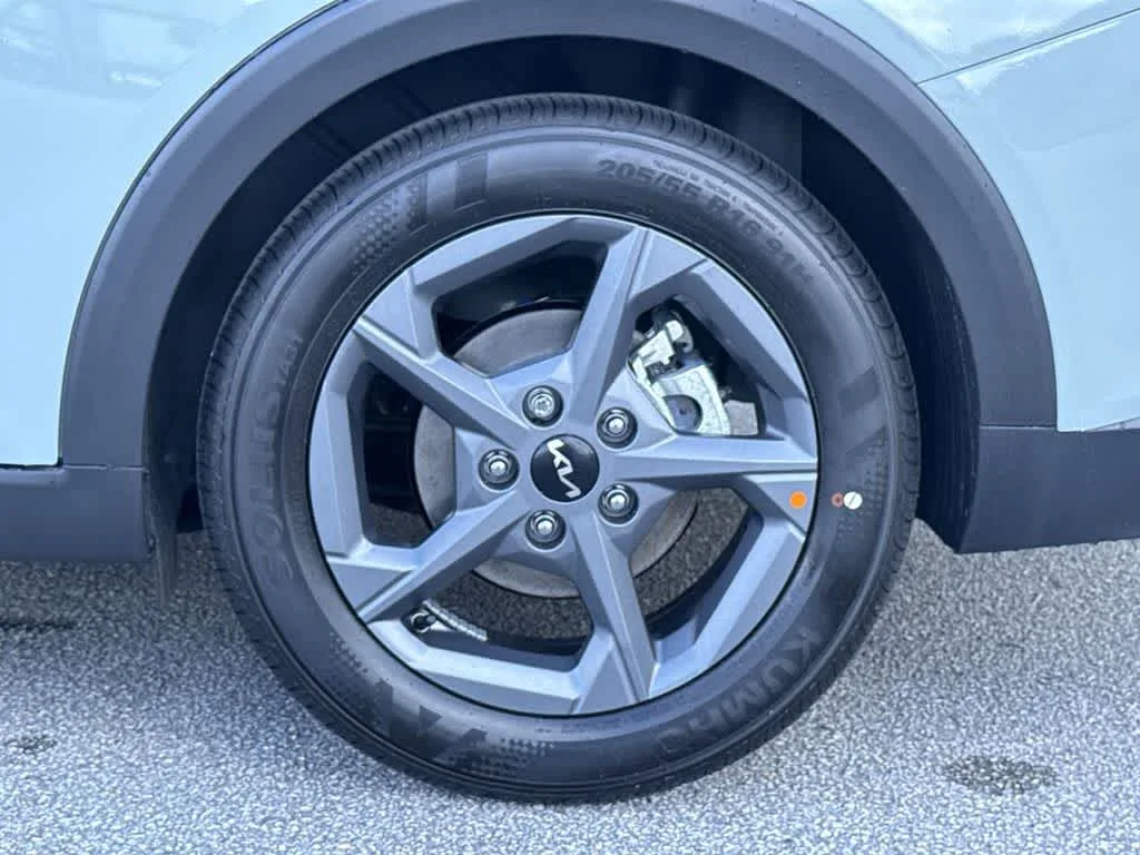 2026 Kia K4 LXS photo 11