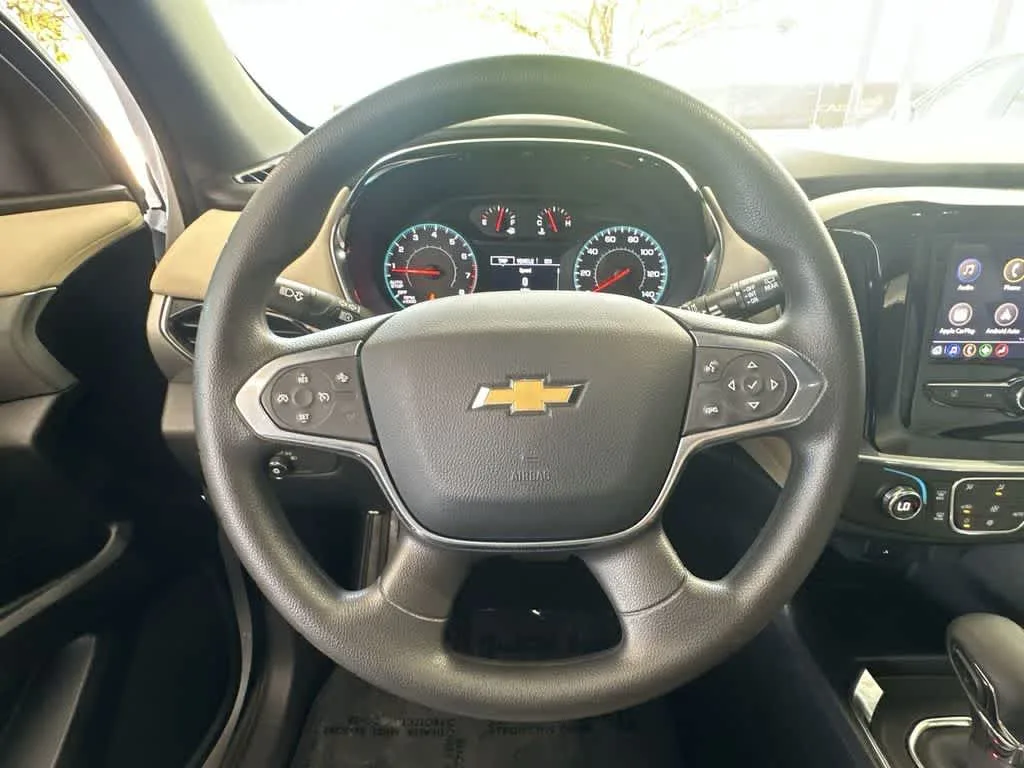 2023 Chevrolet Traverse LS photo 15