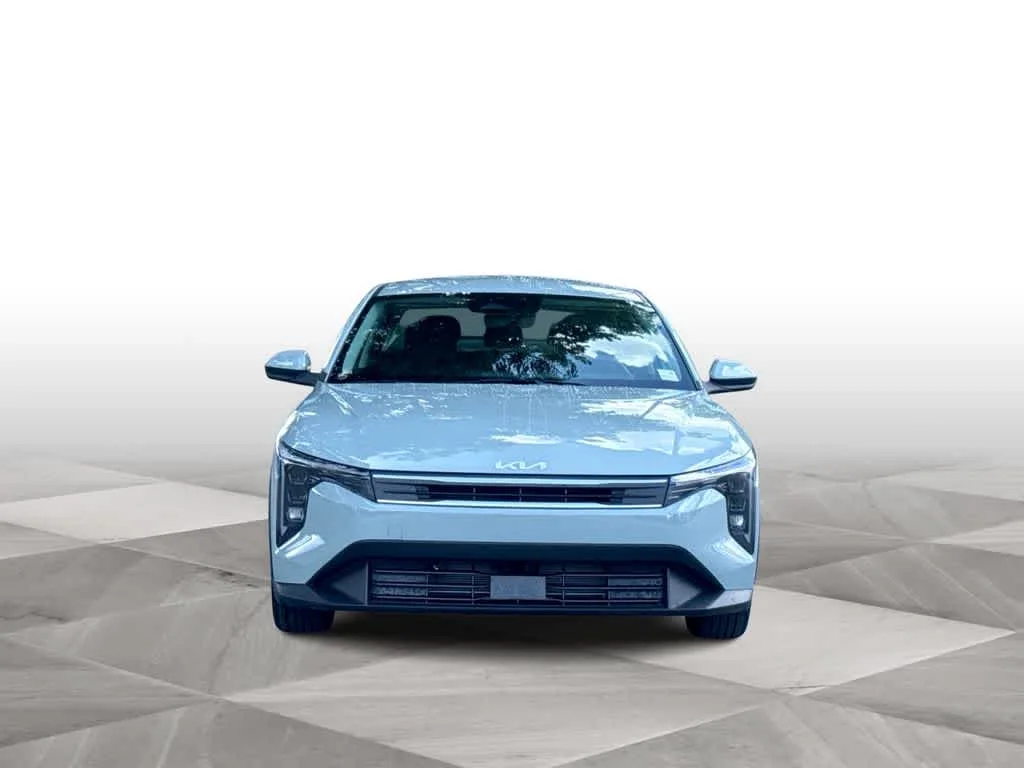 2026 Kia K4 LXS photo 3