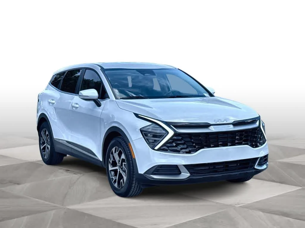 2025 Kia Sportage EX photo 2