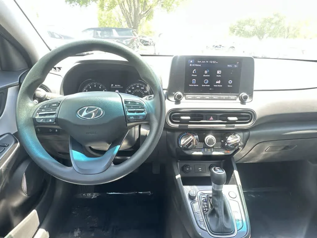 2023 Hyundai Kona SEL photo 17