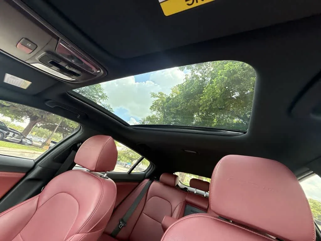 2023 Kia Stinger GT-Line photo 17