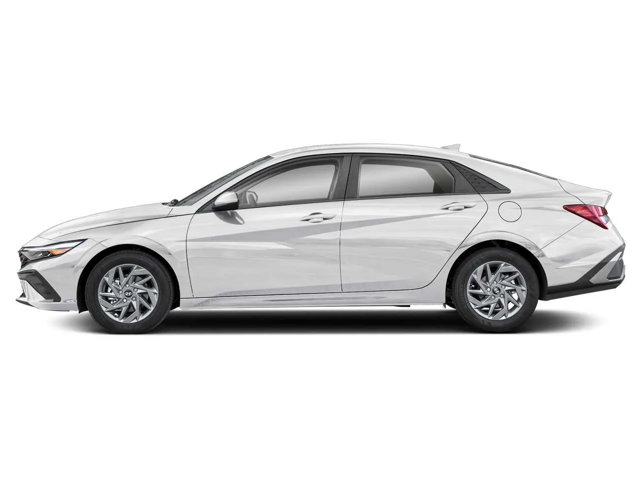 2024 Hyundai Elantra SEL photo 3