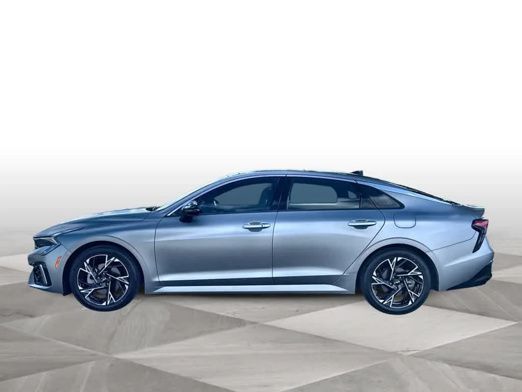2025 Kia K5 GT-Line photo 5