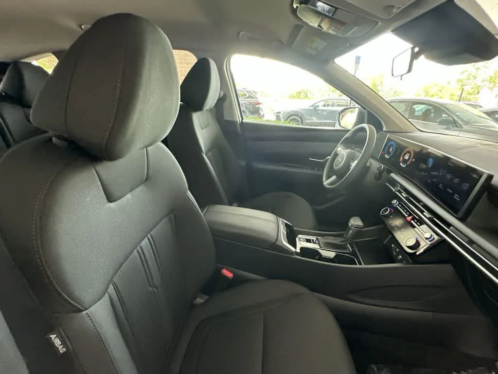 2026 Hyundai Tucson SEL photo 14