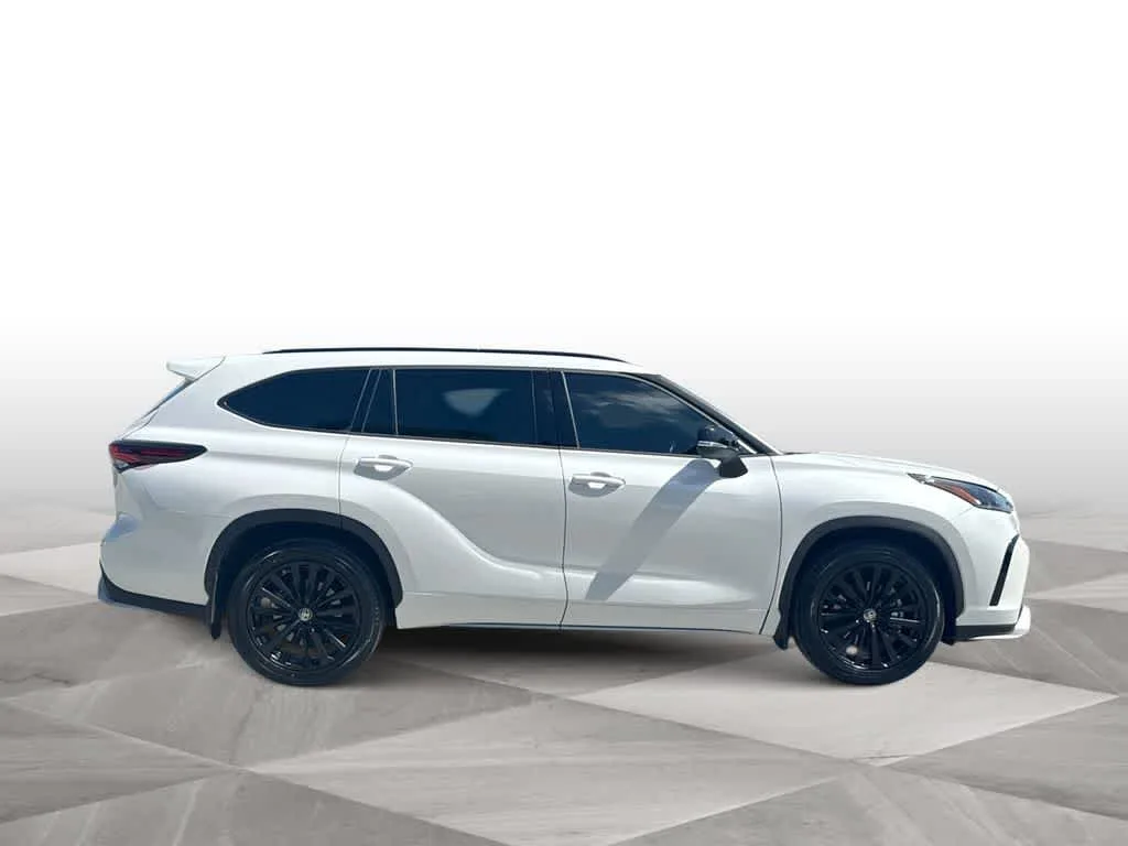 2024 Toyota Highlander XSE photo 9