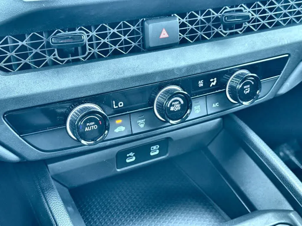2025 Honda Accord LX photo 20