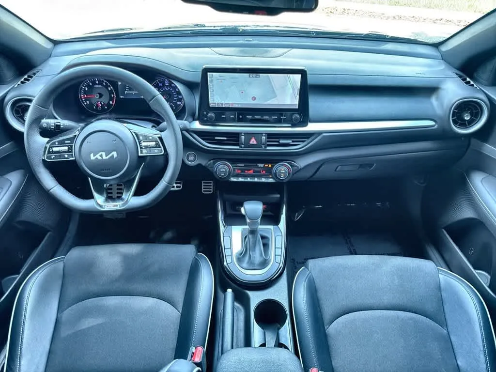 2023 Kia Forte GT-Line photo 24