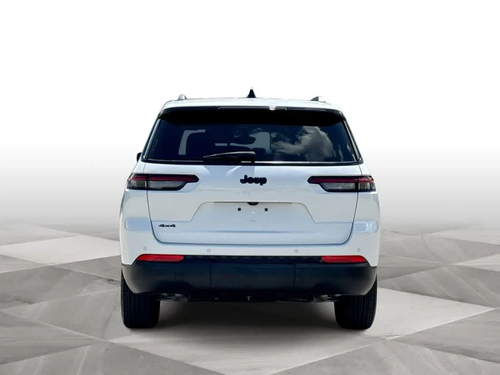 2024 Jeep Grand Cherokee L Altitude photo 6