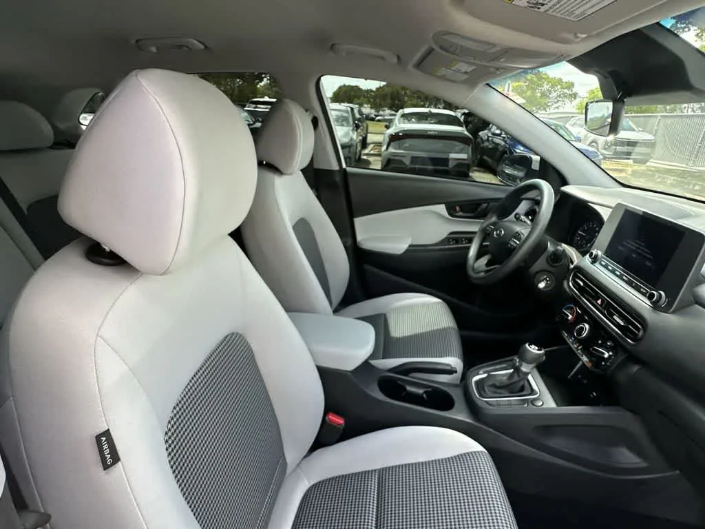 2023 Hyundai Kona SE photo 14