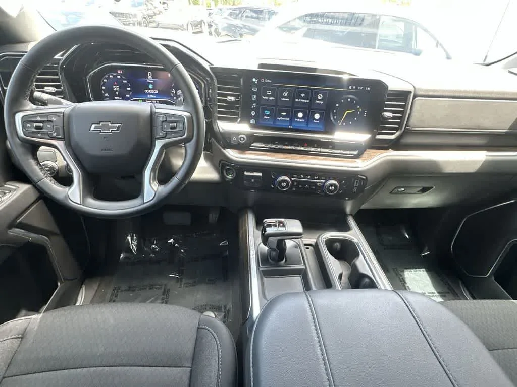 2025 Chevrolet Silverado 1500 RST photo 17