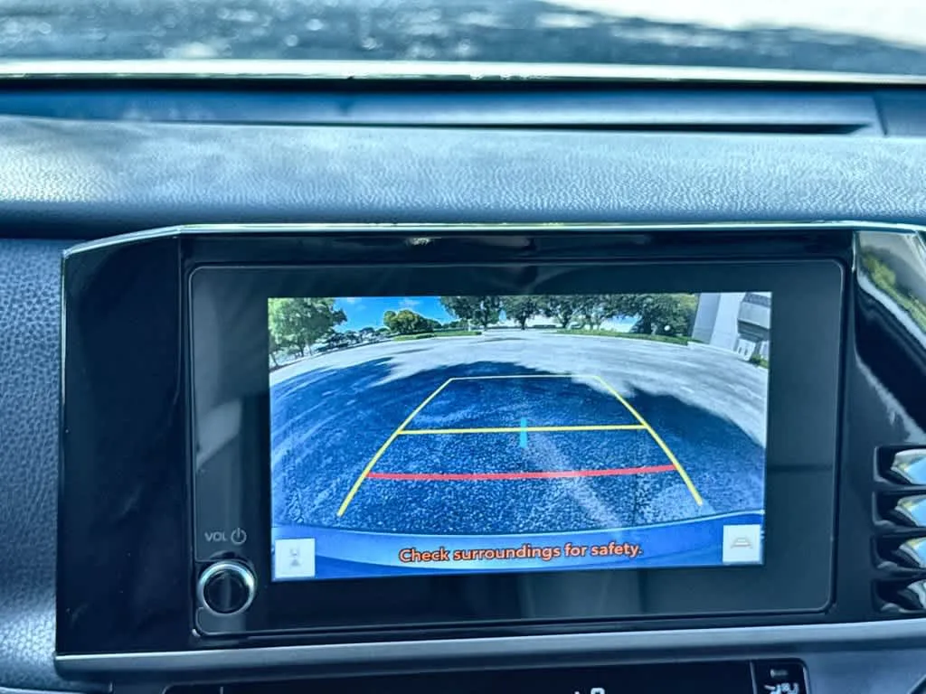 2025 Toyota Camry SE photo 19