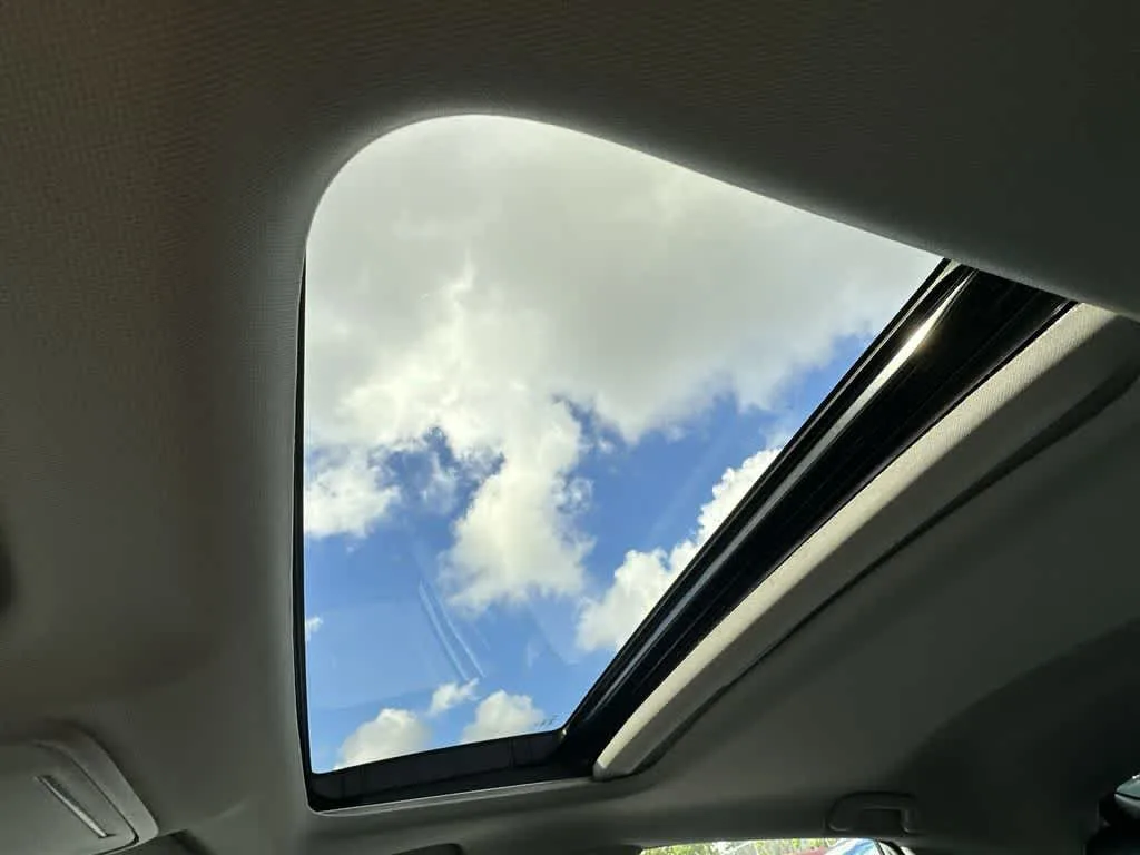 2025 Acura Integra Base photo 17