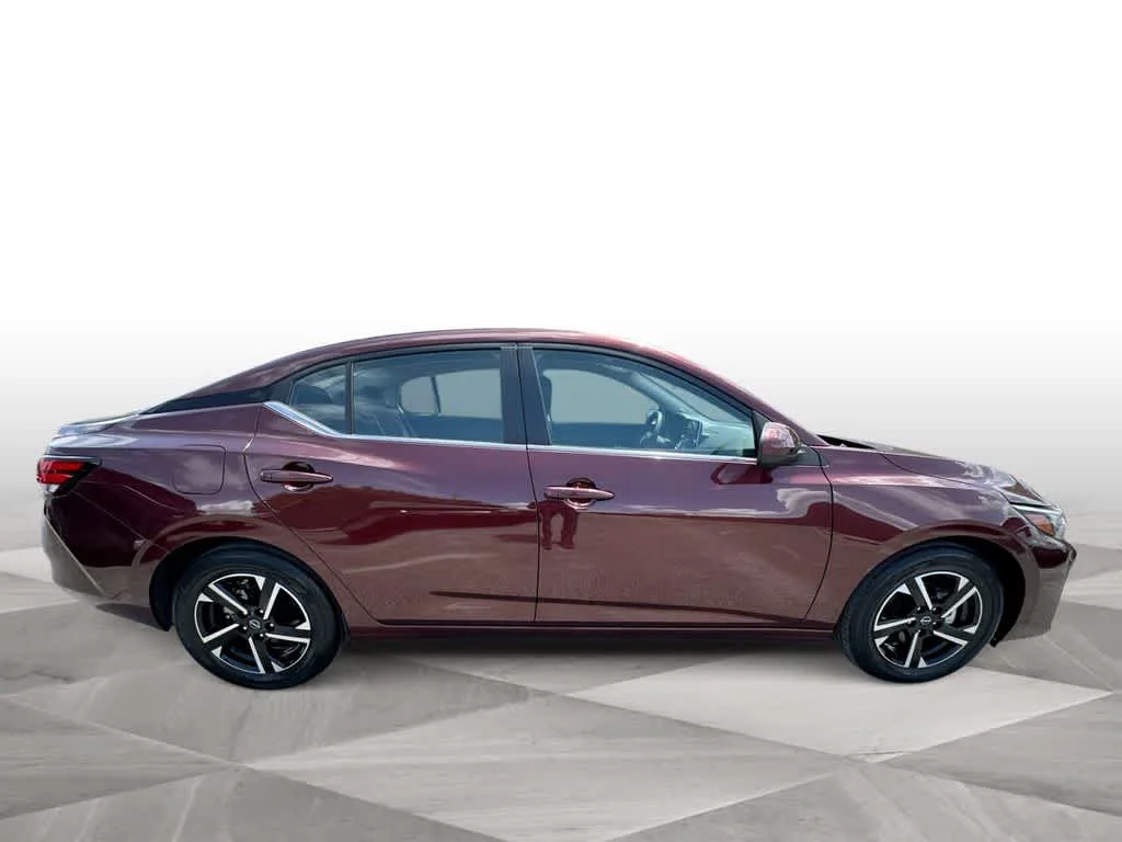 2025 Nissan Sentra SV photo 9