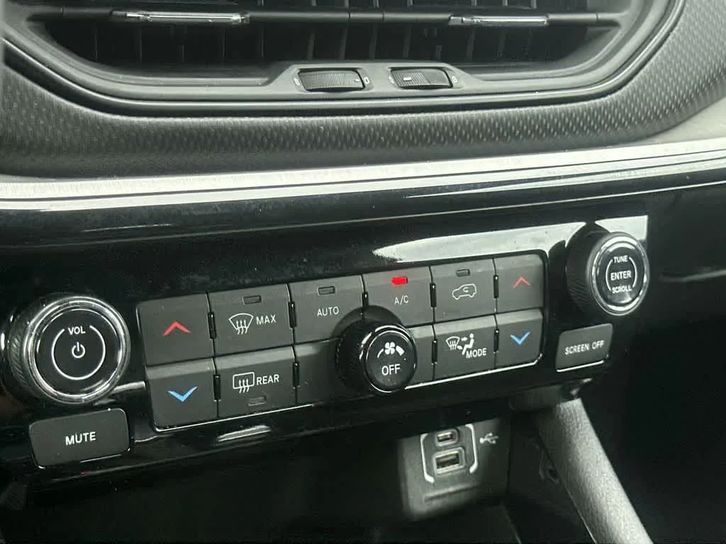 2025 Jeep Compass Trailhawk photo 27