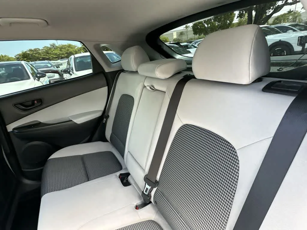 2023 Hyundai Kona SE photo 15