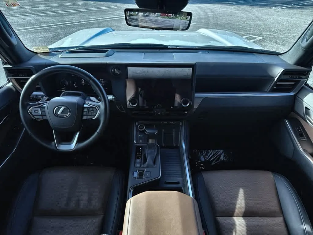 2025 Lexus GX 550 Luxury+ photo 24