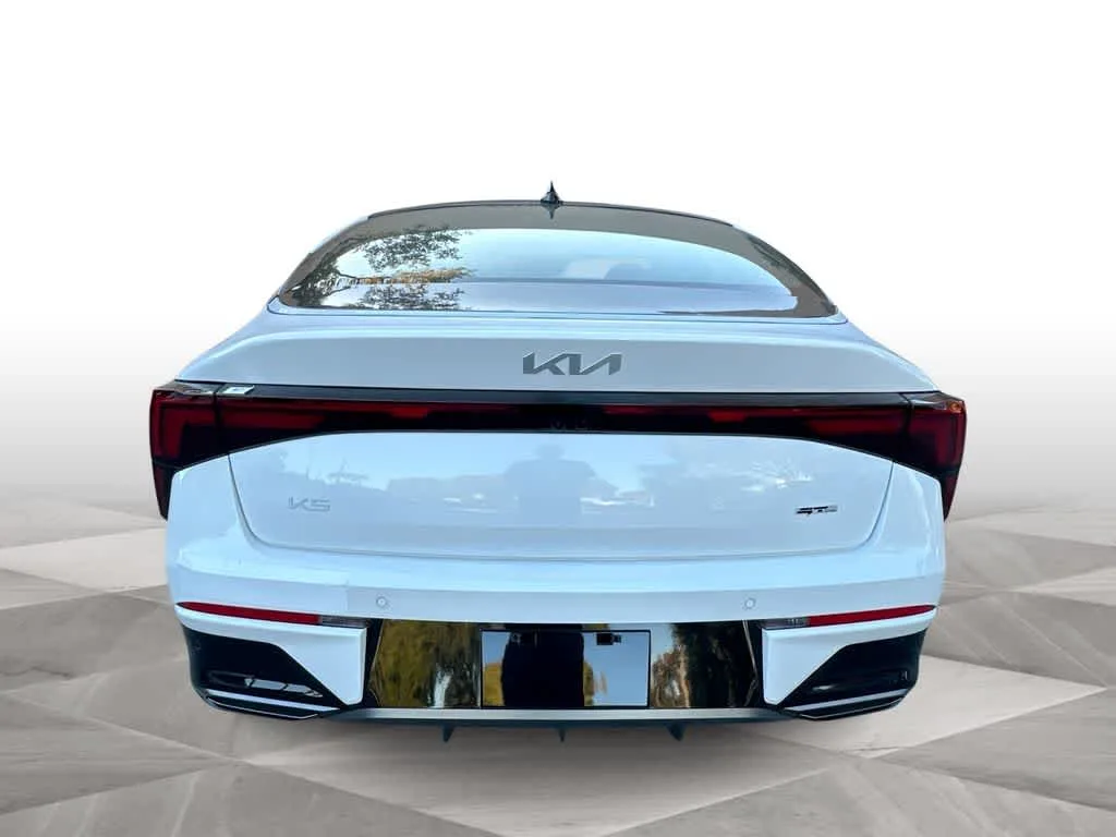 2026 Kia K5 GT-Line photo 7