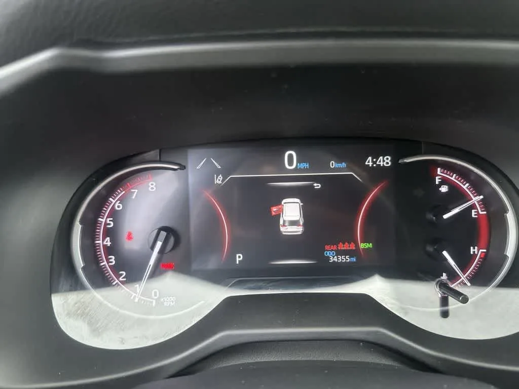 2024 Toyota RAV4 XLE photo 23