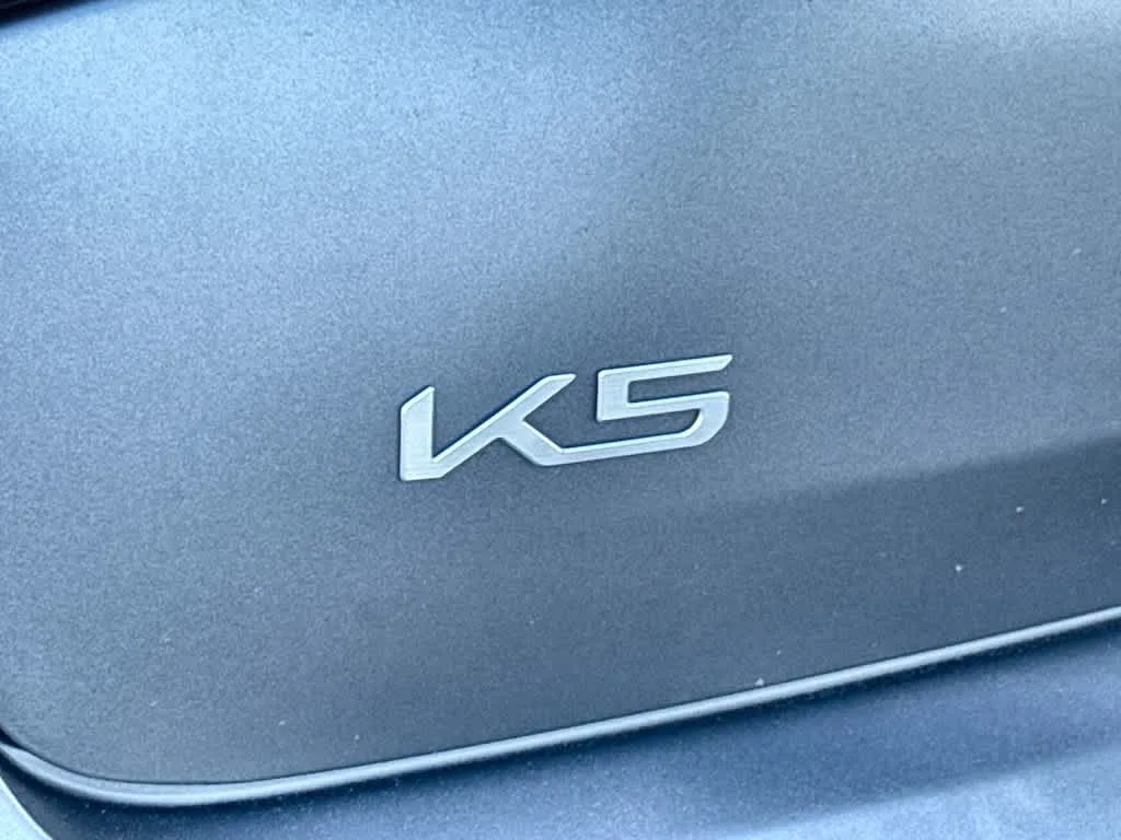 2025 Kia K5 GT-Line photo 10