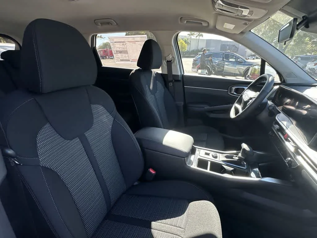 2026 Kia Sorento LX photo 27