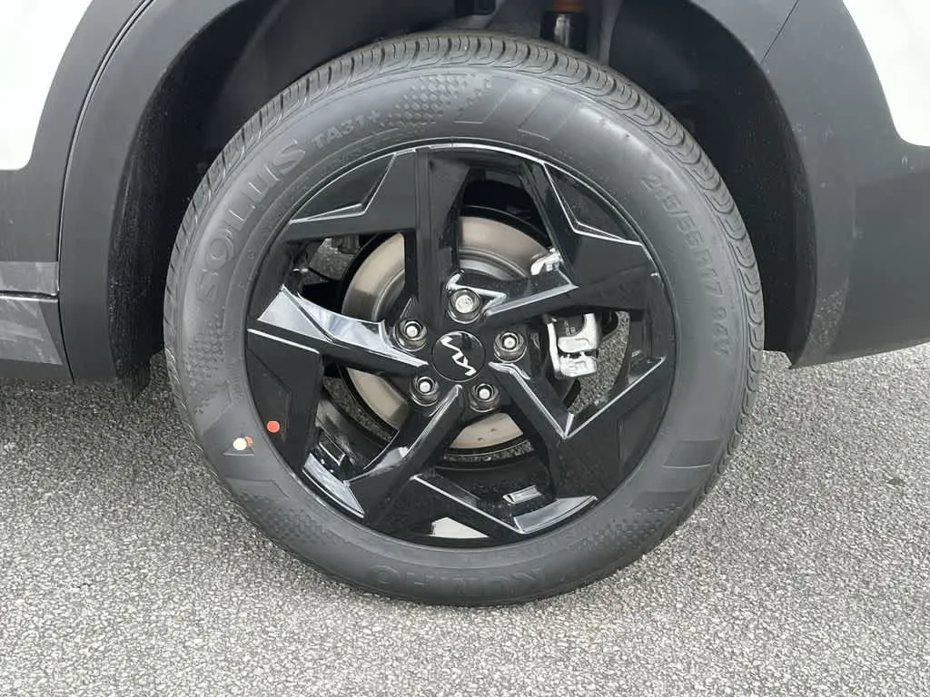 2026 Kia Seltos EX photo 11