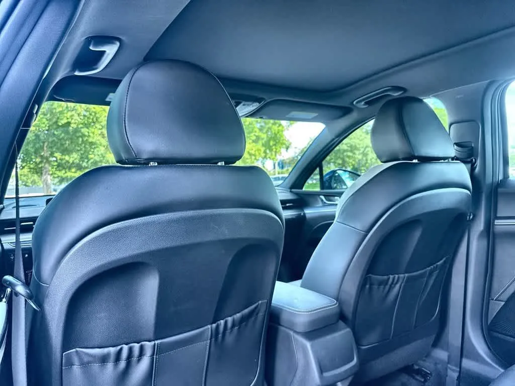 2025 Kia K5 GT-Line photo 23