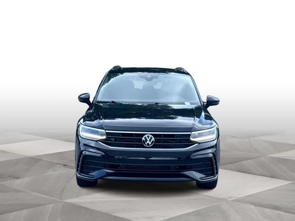 2024 Volkswagen Tiguan SE R-Line Black photo 3