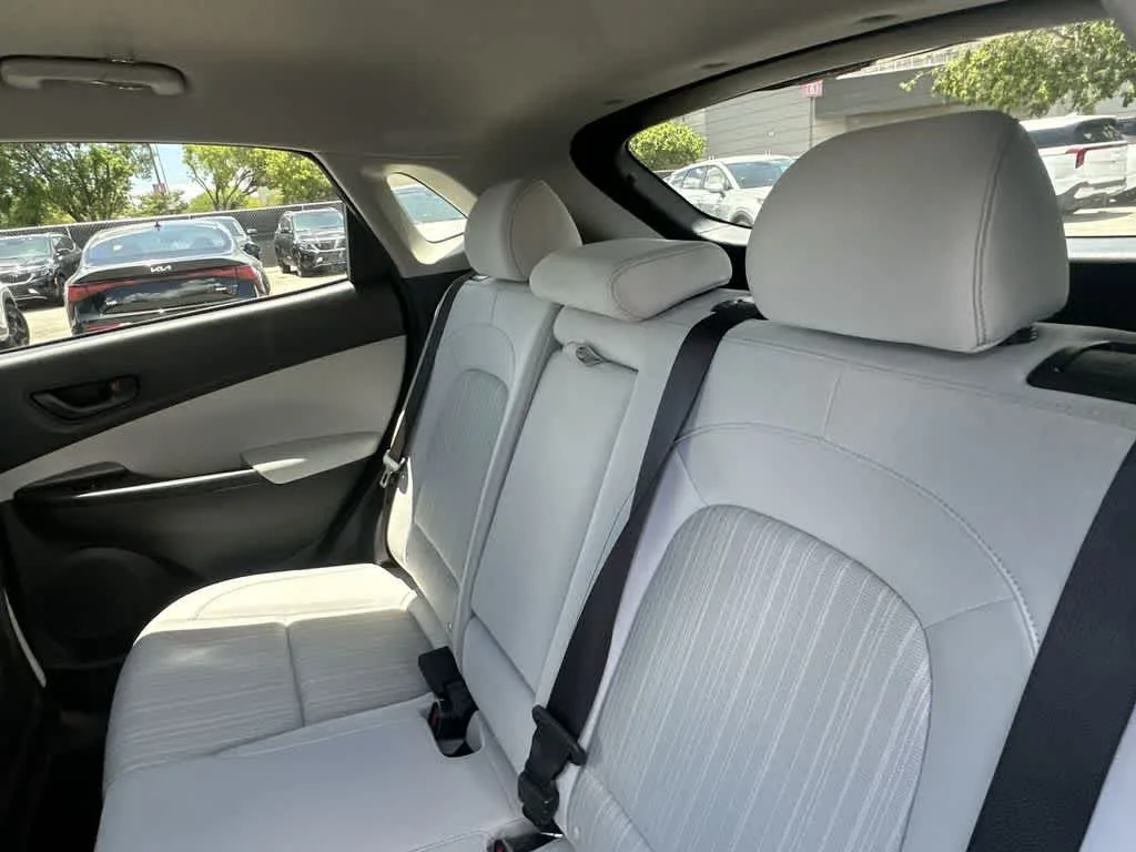 2023 Hyundai Kona SEL photo 15