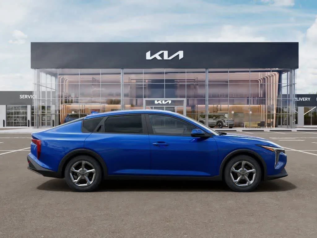 2026 Kia K4 LXS photo 6