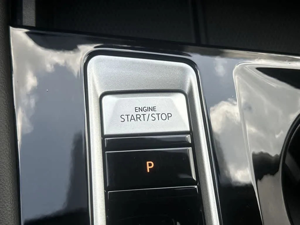 2024 Volkswagen Atlas 2.0T SE w/Technology photo 24