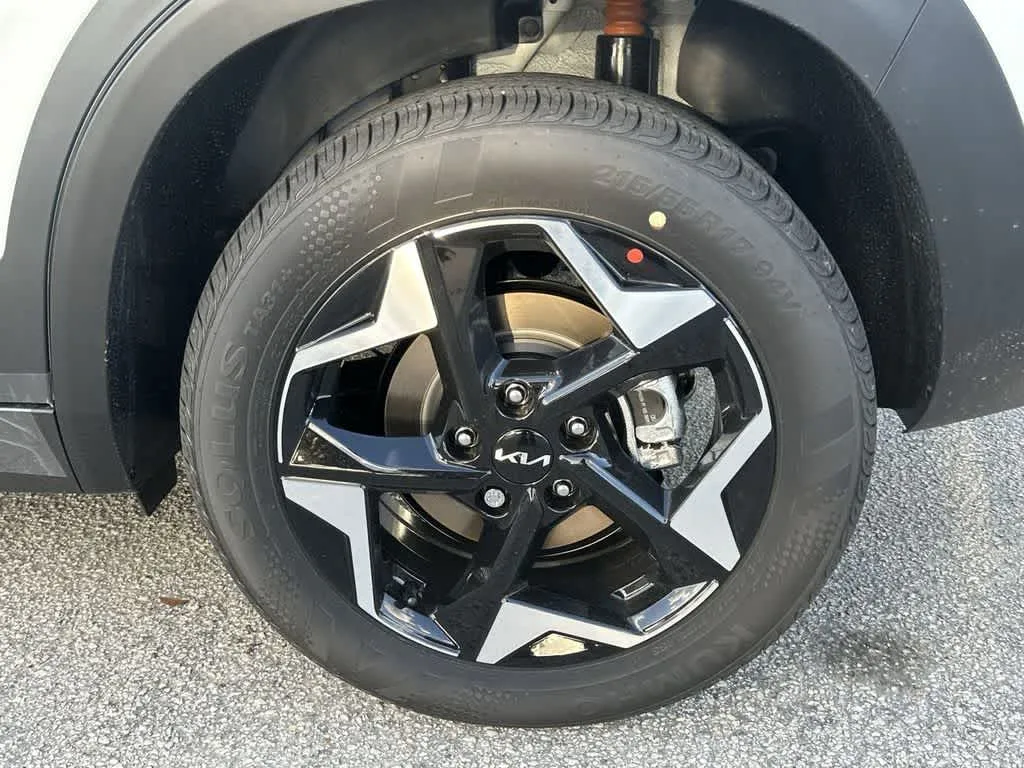 2026 Kia Seltos S photo 11