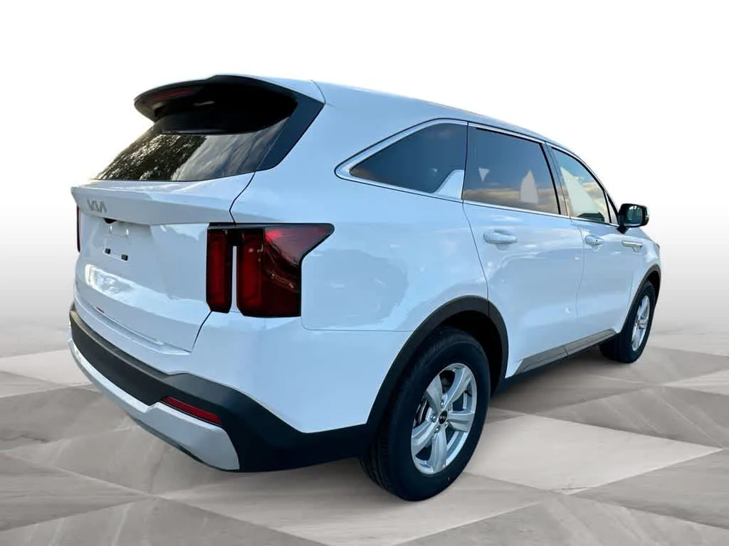 2026 Kia Sorento LX photo 8