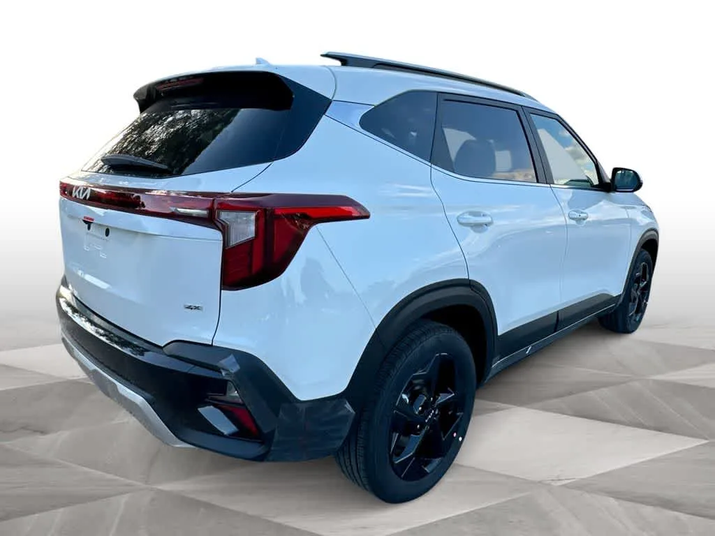 2026 Kia Seltos EX photo 8