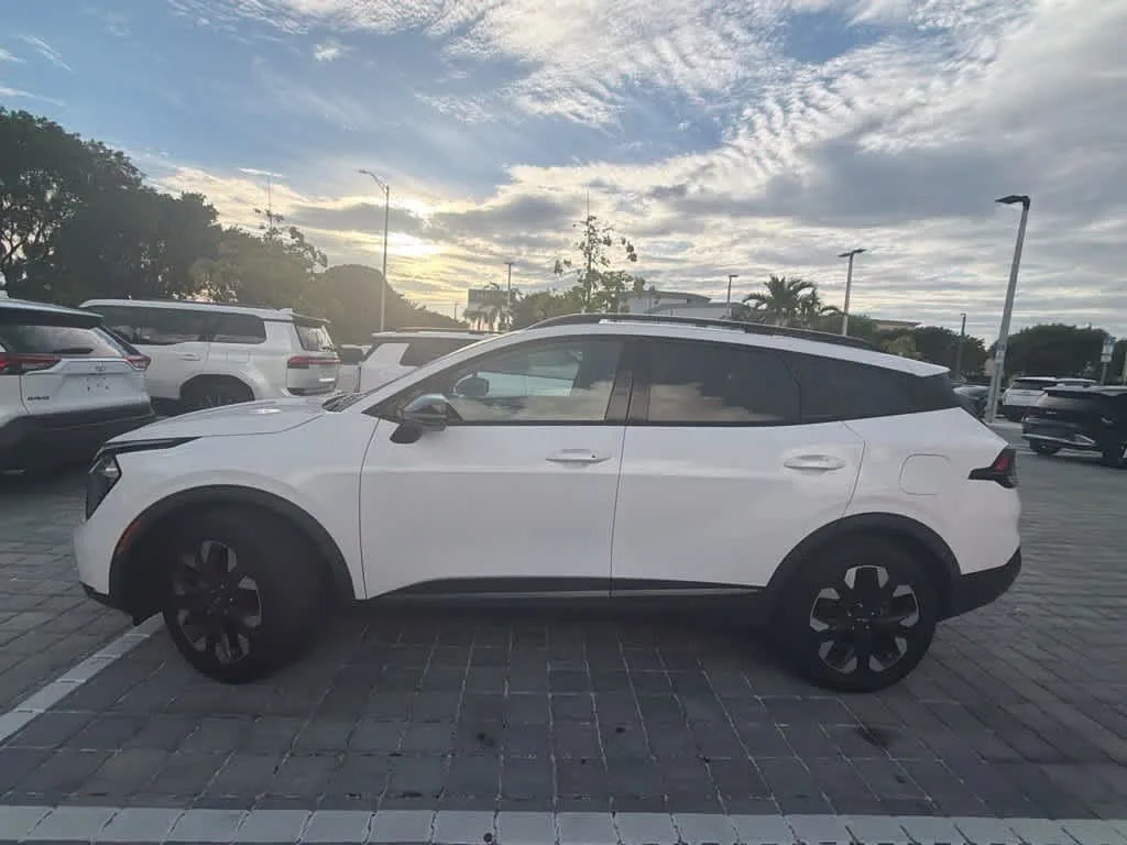 2023 Kia Sportage X-Line photo 7