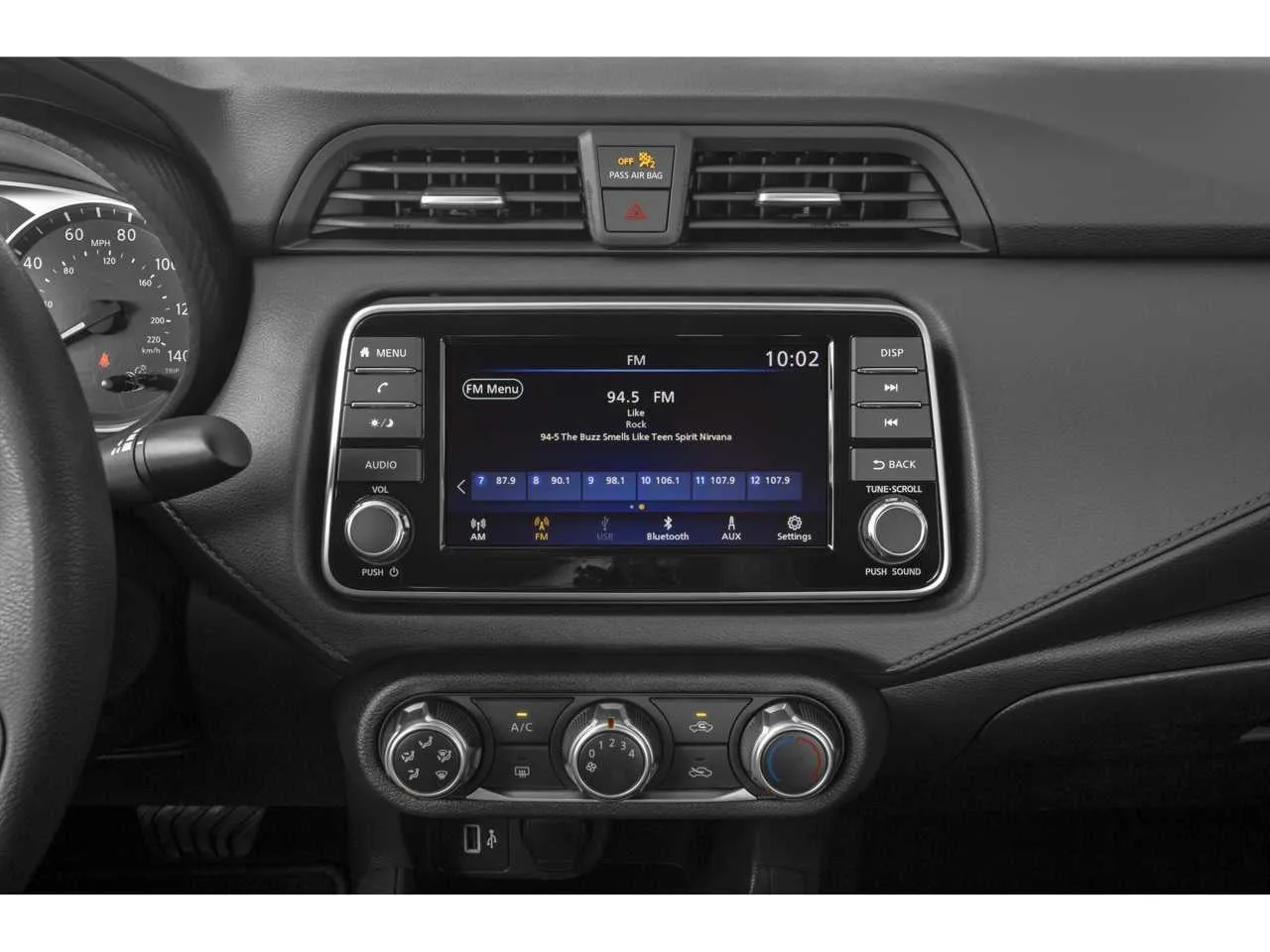 2020 Nissan Versa SV photo 7