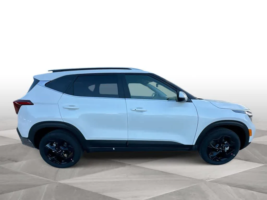 2026 Kia Seltos EX photo 9