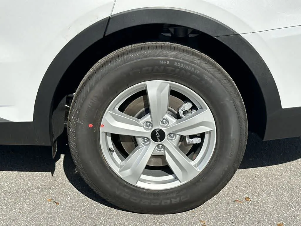 2026 Kia Sorento LX photo 11