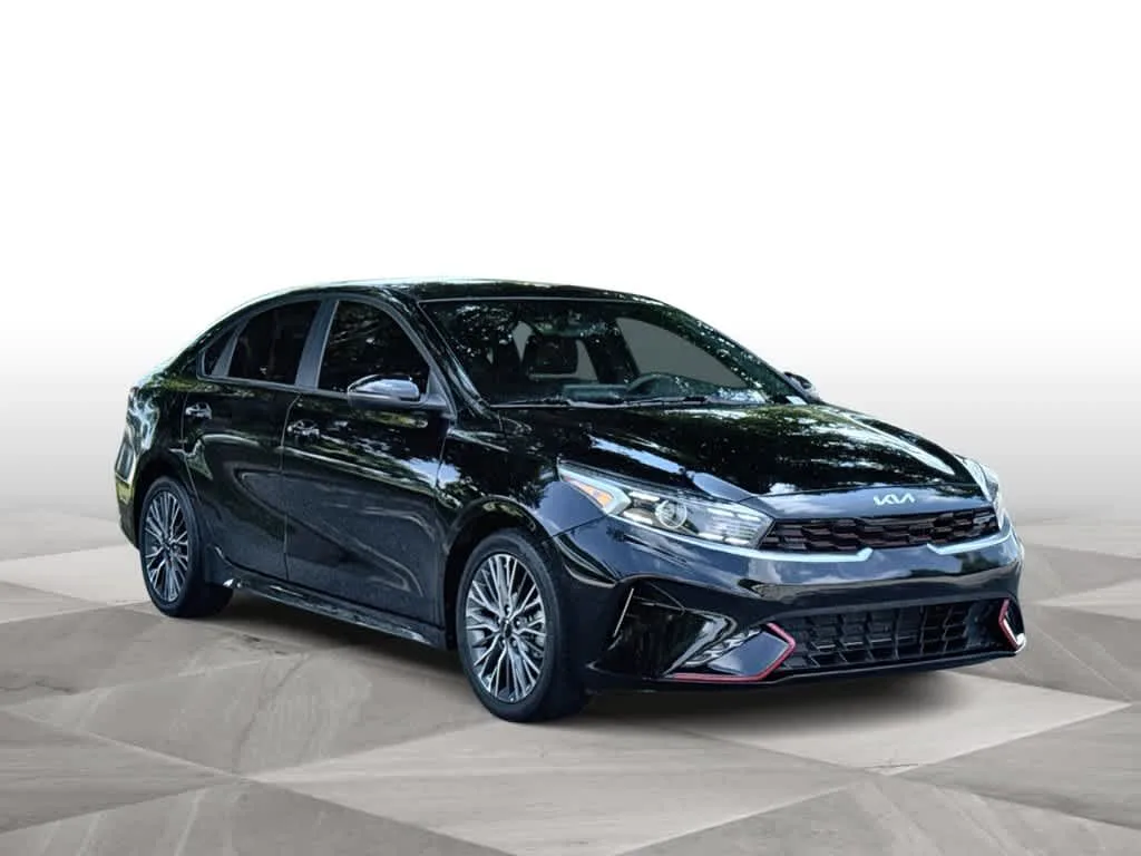 2023 Kia Forte GT-Line photo 2