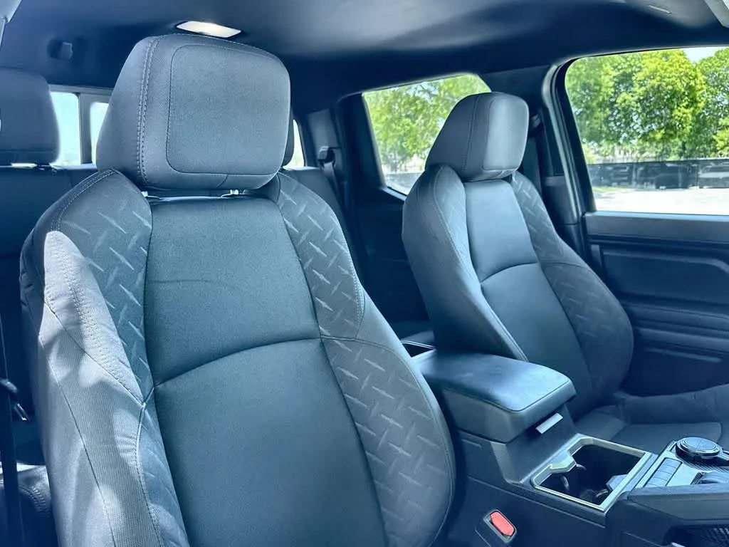2025 Toyota Tacoma SR5 photo 27