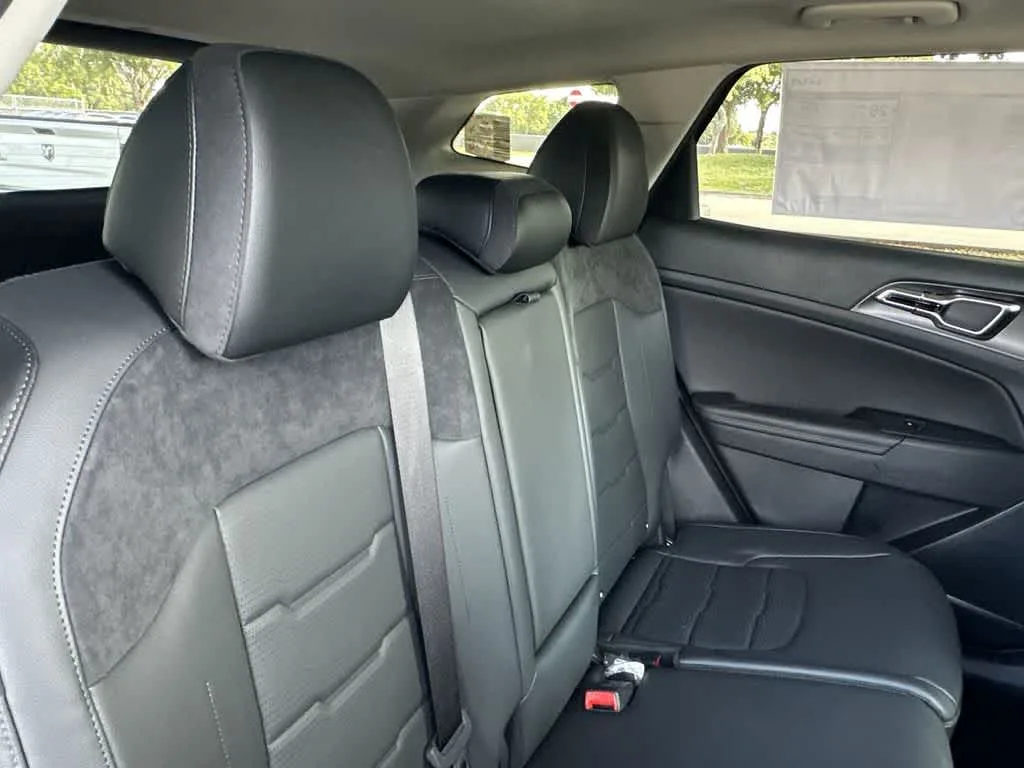 2026 Kia Sportage SX-Prestige photo 26