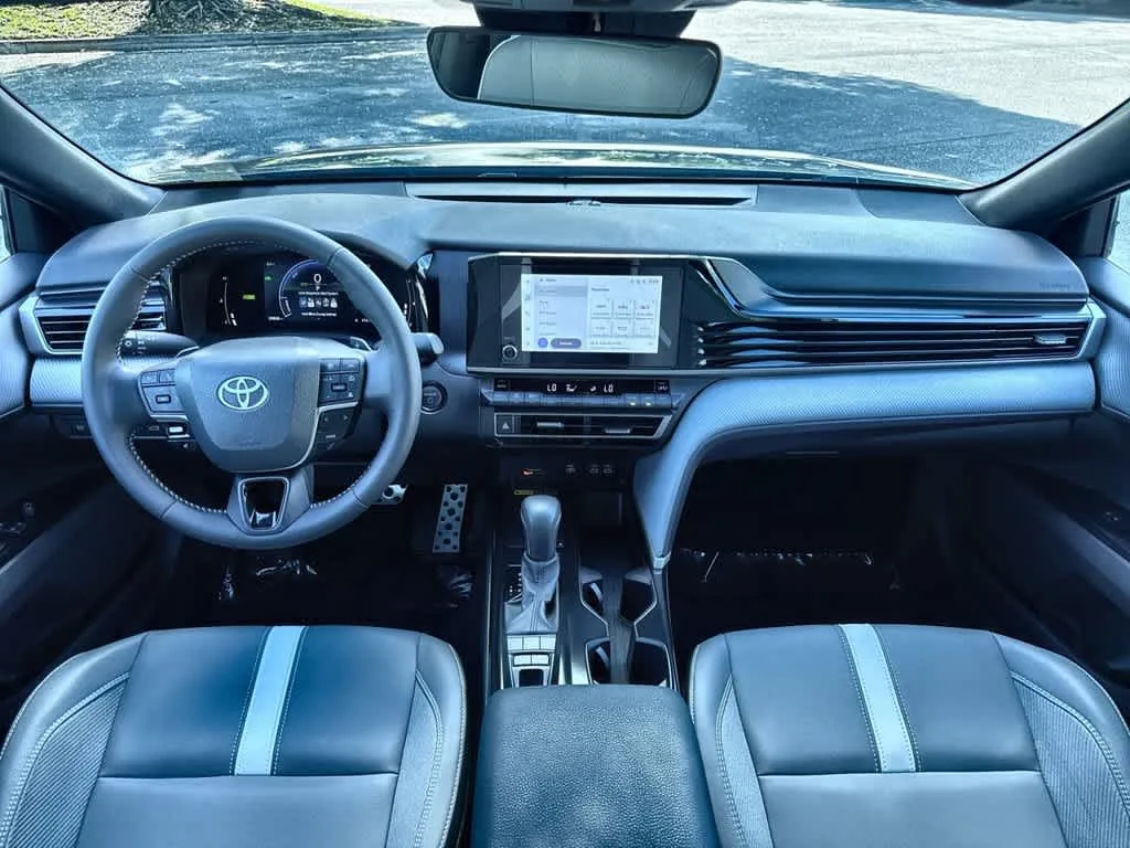2025 Toyota Camry SE photo 24