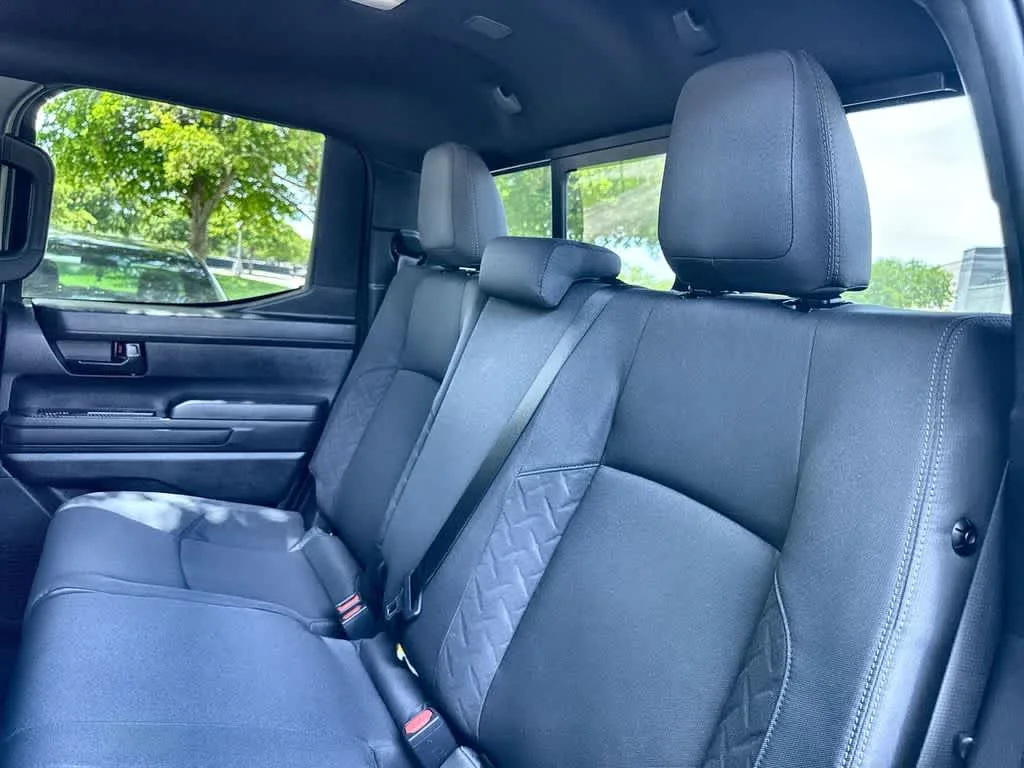 2025 Toyota Tacoma SR5 photo 22