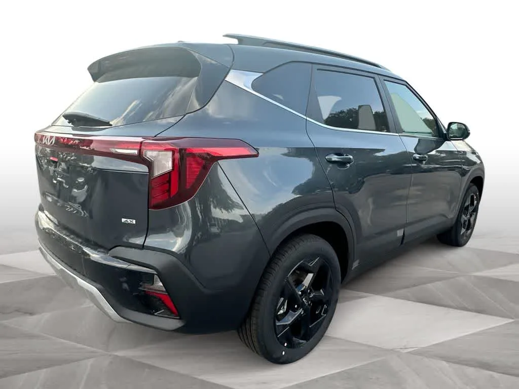 2026 Kia Seltos EX photo 8