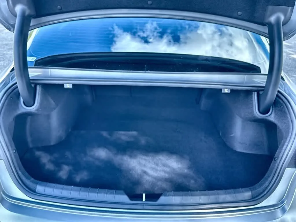 2025 Kia K5 GT-Line photo 25