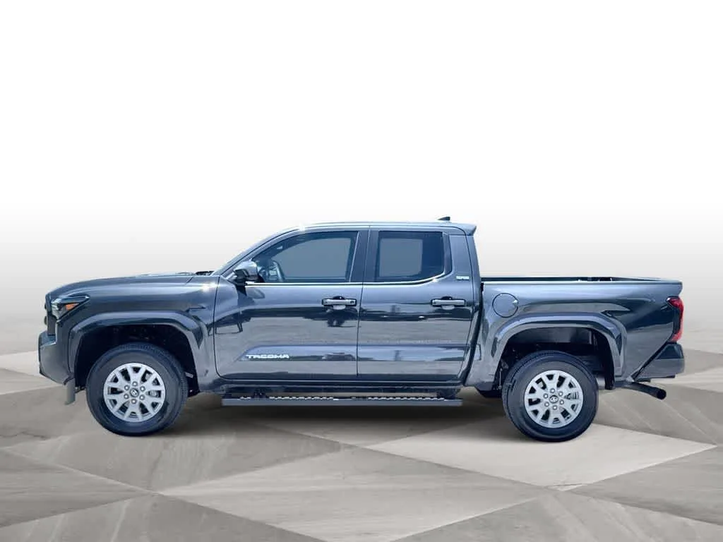 2025 Toyota Tacoma SR5 photo 5
