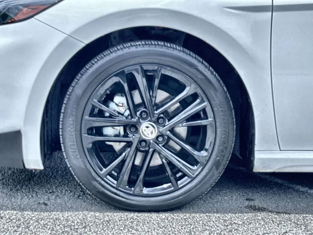 2025 Toyota Camry SE photo 11